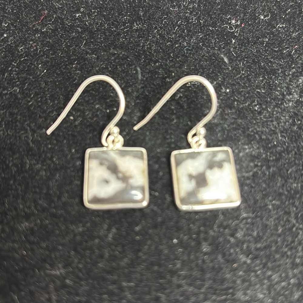 White buffalo earrings sterling silver - Picture 5 of 7